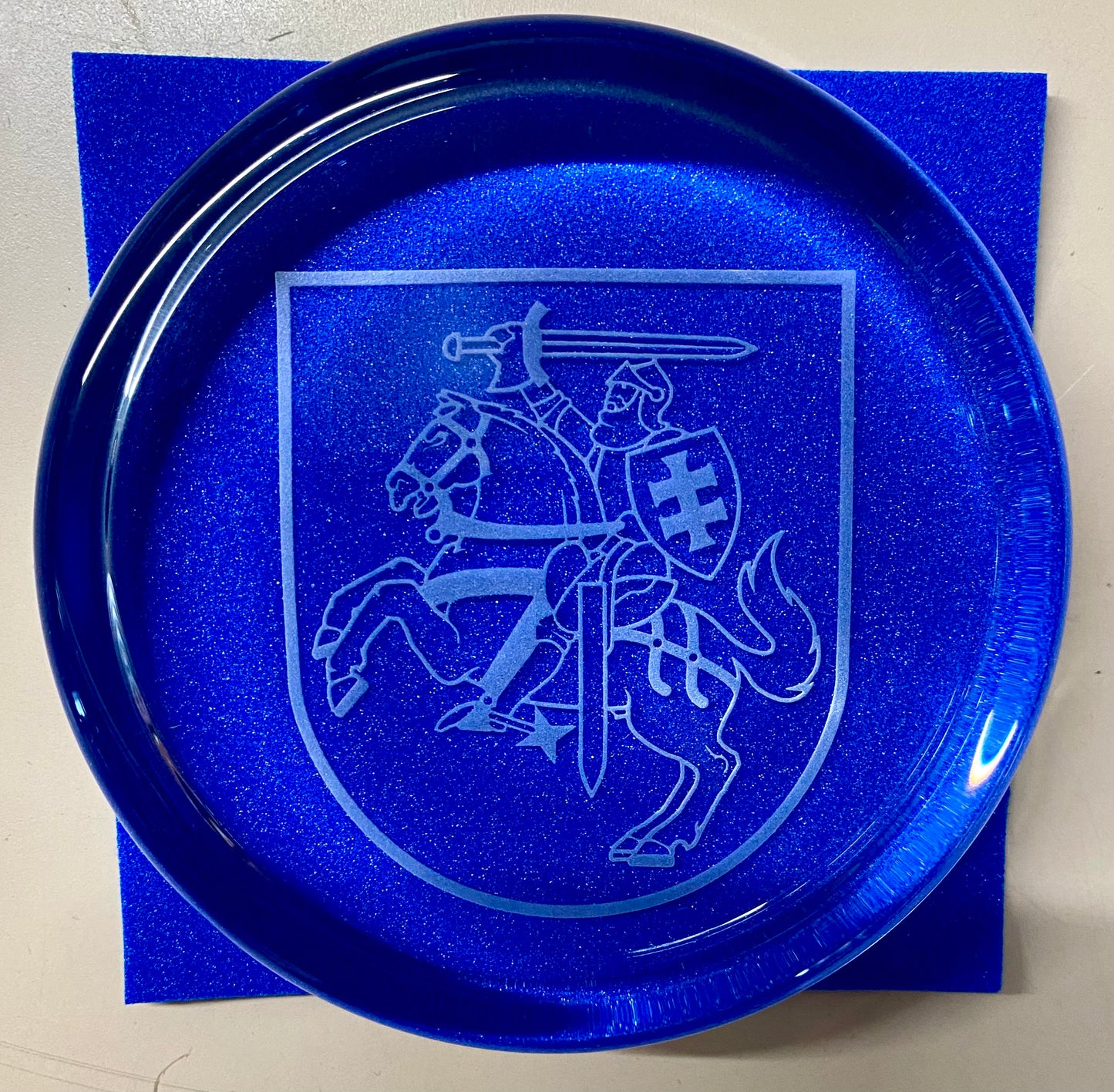 Vytis Crystal Paperweight (3079)