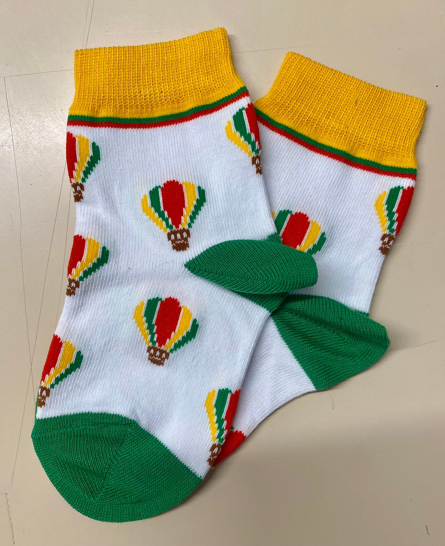 Socks: "Tri-Color Balloon"