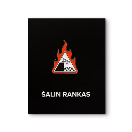 Lapel Pin - Laisvas žodis pavojuje