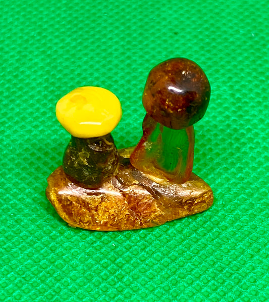 Amber Sculpture - Miniature Mushrooms (0032)