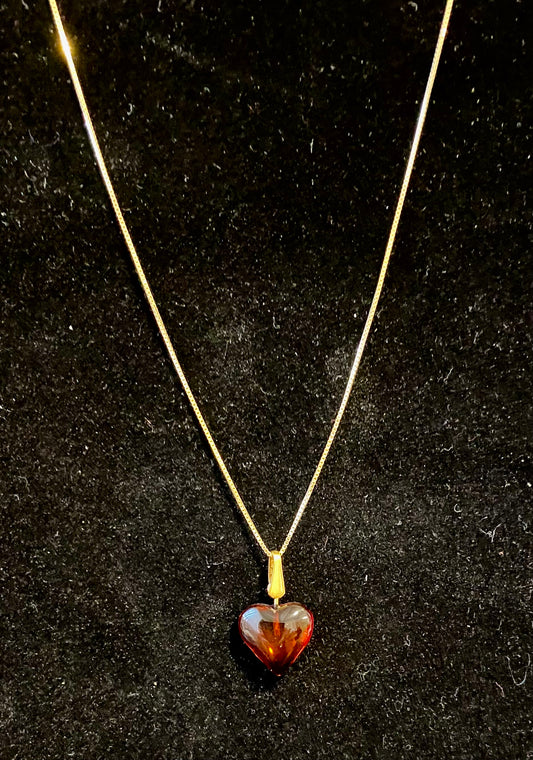 Amber heart Pendant on gold chain (3527)