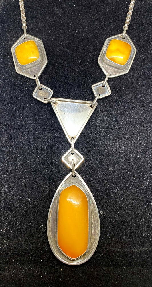 Vintage Butterscotch Amber and Sterling Silver Necklace (0049)