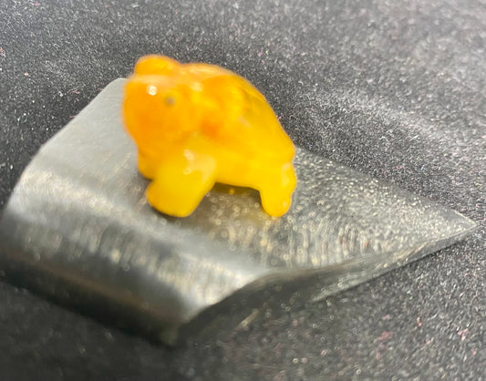 Amber Sculpture - Miniature Turtle (0054)