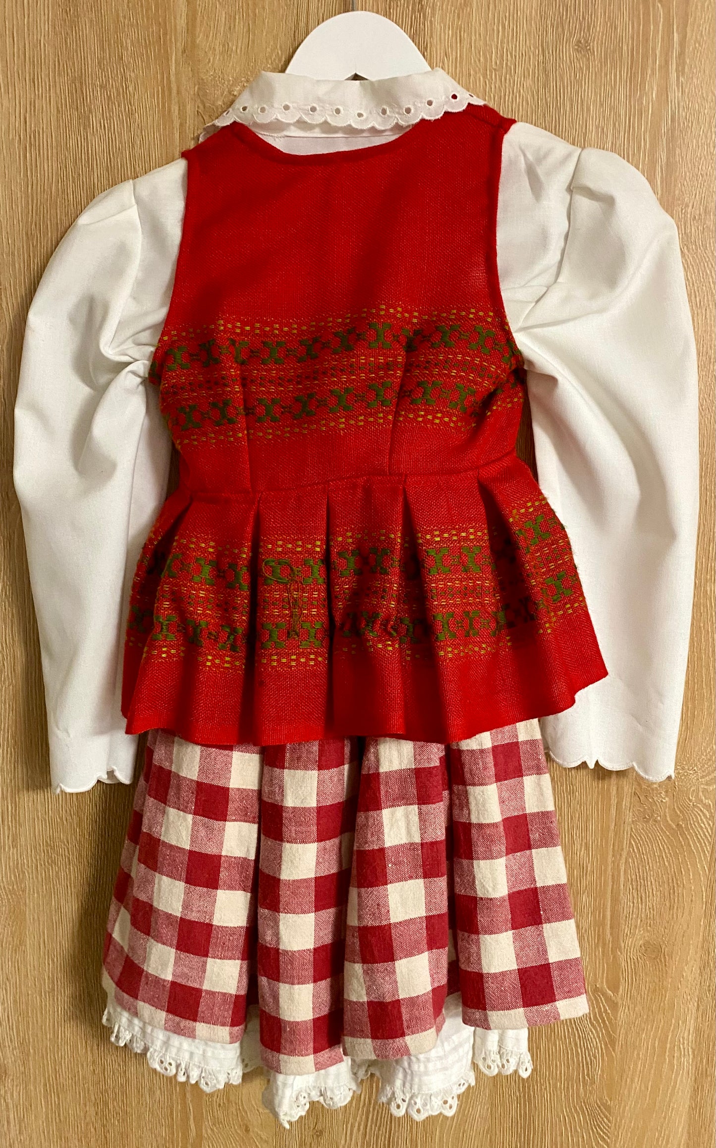 Lithuanian National Costume - Girls [Red] (2155)