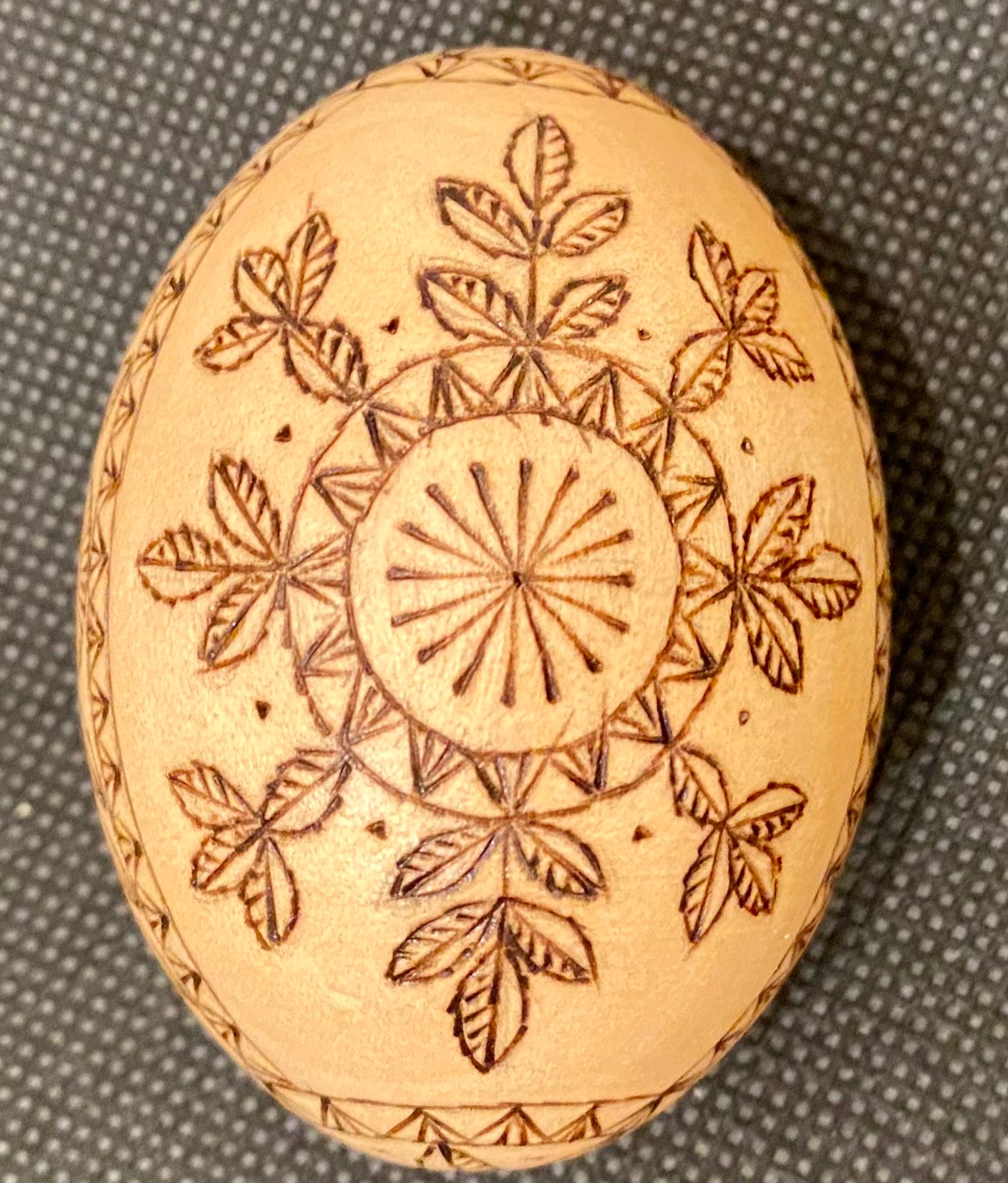 Pyrography Egg (0648)