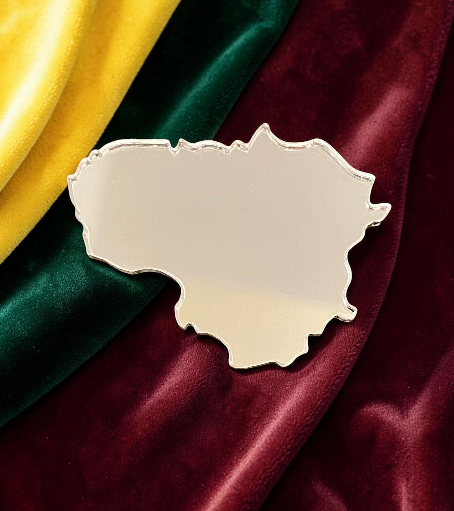Brooch - Lithuania Mirror