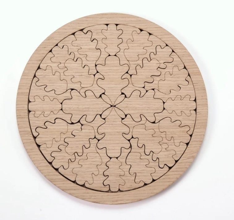 Puzzle / Coaster: Oak Leaf Circle