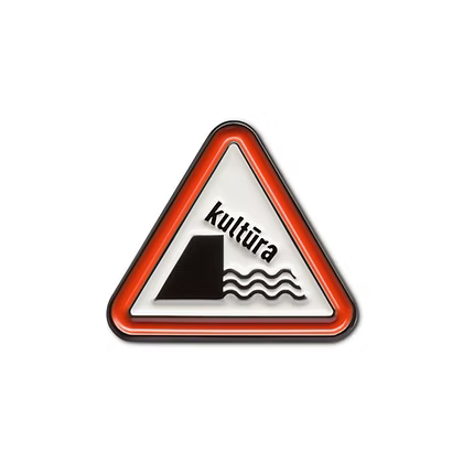 Lapel Pin - Kultūra Pavojuje